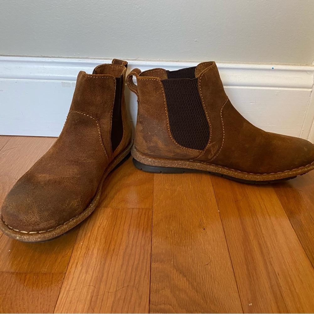 Born suede Chukka boots